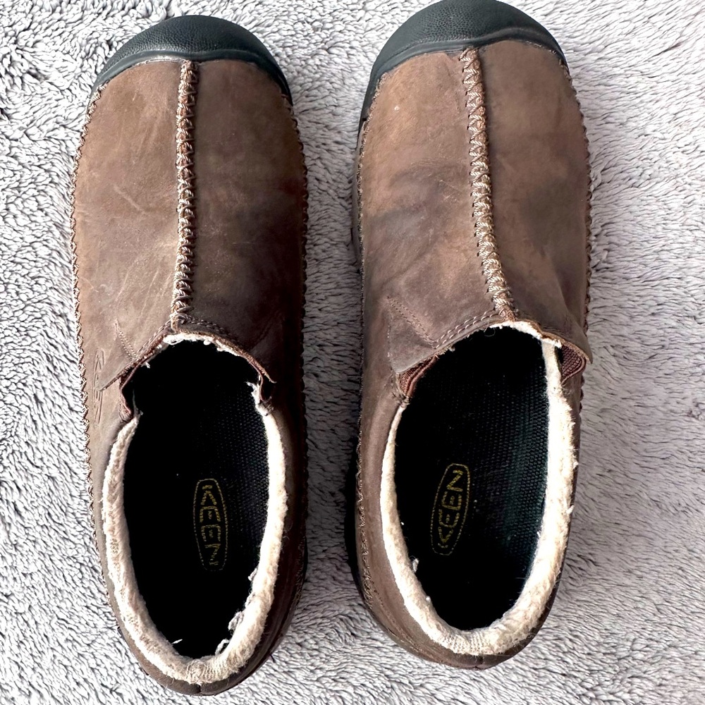 Women’s Size 9 Keen Dry Slip-ons